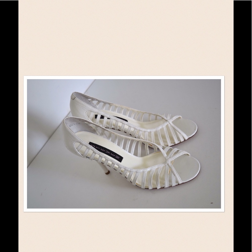 Steven by Steve Madden cut out pumps - Picture 5 of 6